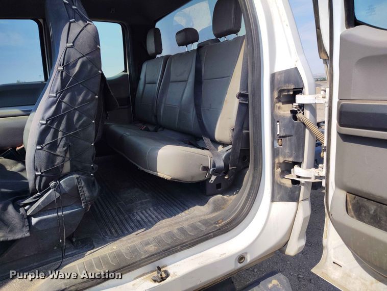 image for item ED0159 2020 Ford F450 Ext. Cab truck cab and chassis