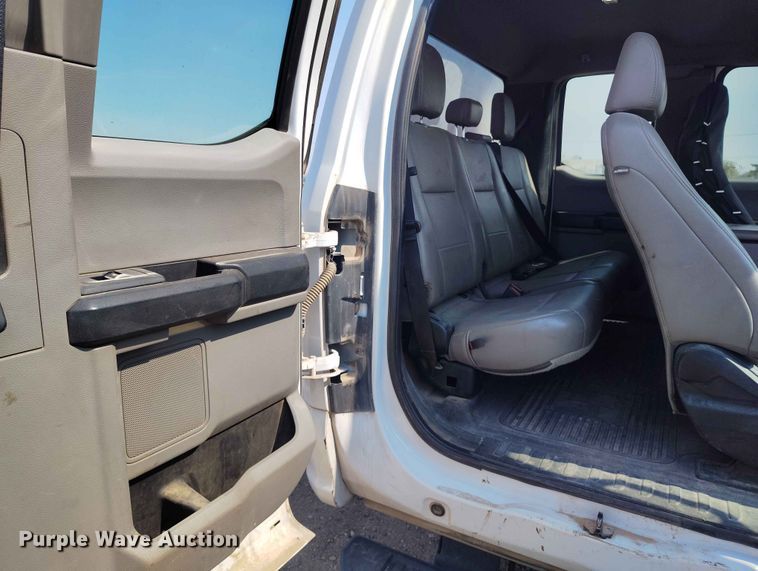 image for item ED0159 2020 Ford F450 Ext. Cab truck cab and chassis