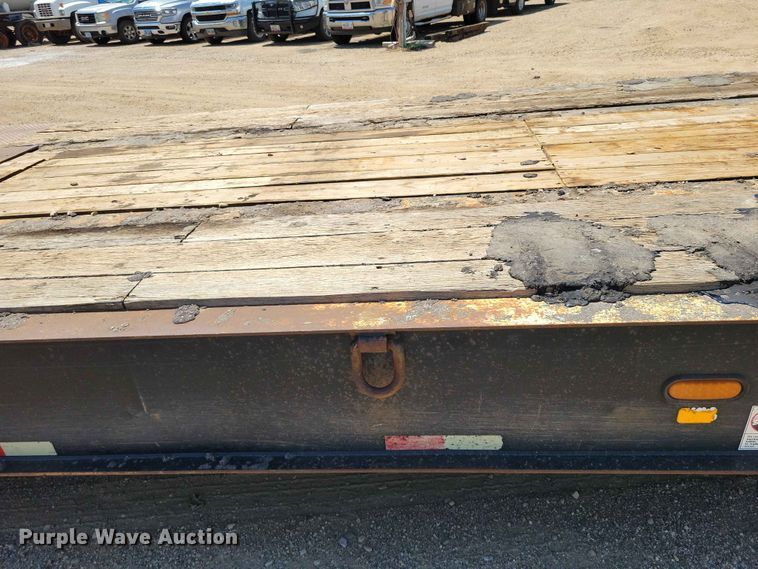 image for item EE1171 2010 Etnyre equipment trailer