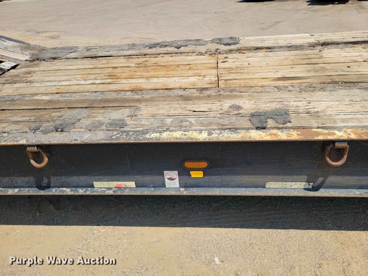 image for item EE1171 2010 Etnyre equipment trailer