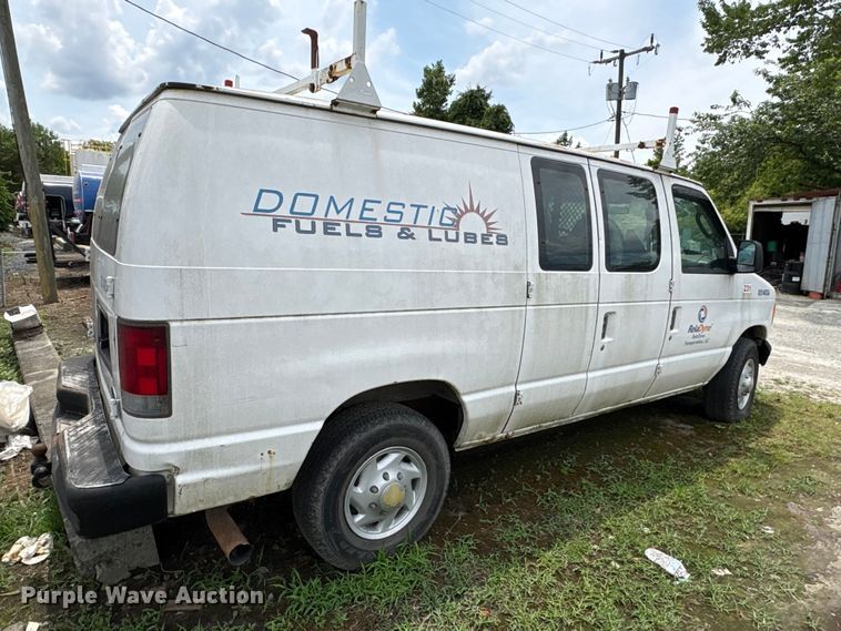 image for item EF1260 2003 Ford E350 van