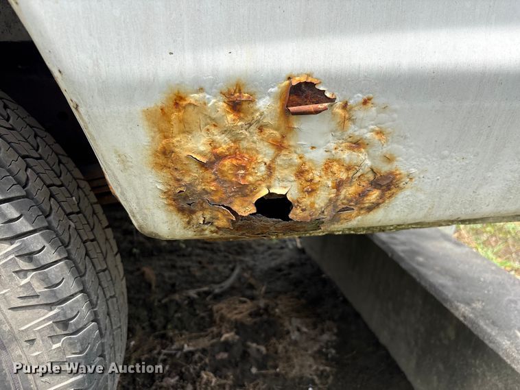 image for item EF1260 2003 Ford E350 van