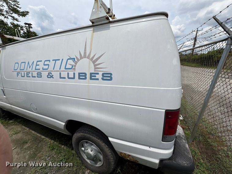 image for item EF1260 2003 Ford E350 van