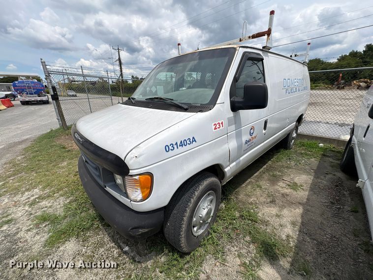 image for item EF1260 2003 Ford E350 van