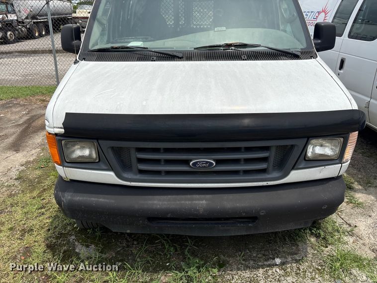 image for item EF1260 2003 Ford E350 van