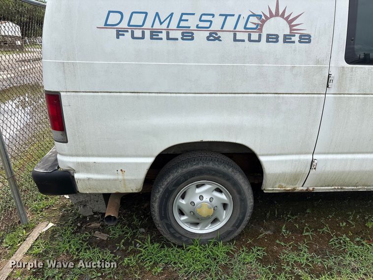 image for item EF1260 2003 Ford E350 van