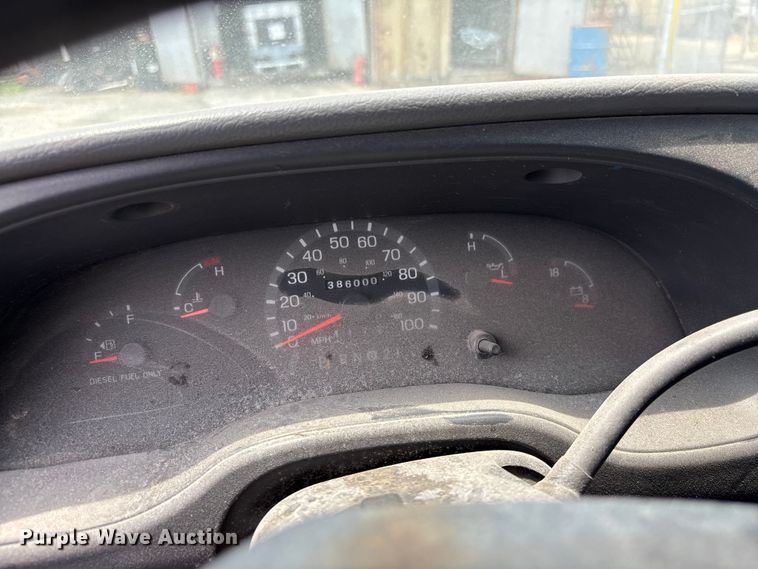 image for item EF1260 2003 Ford E350 van