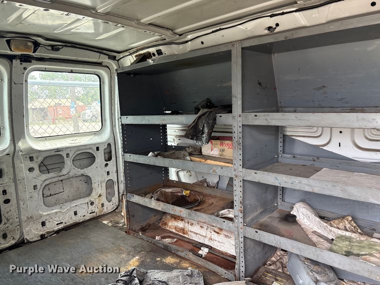 image for item EF1260 2003 Ford E350 van