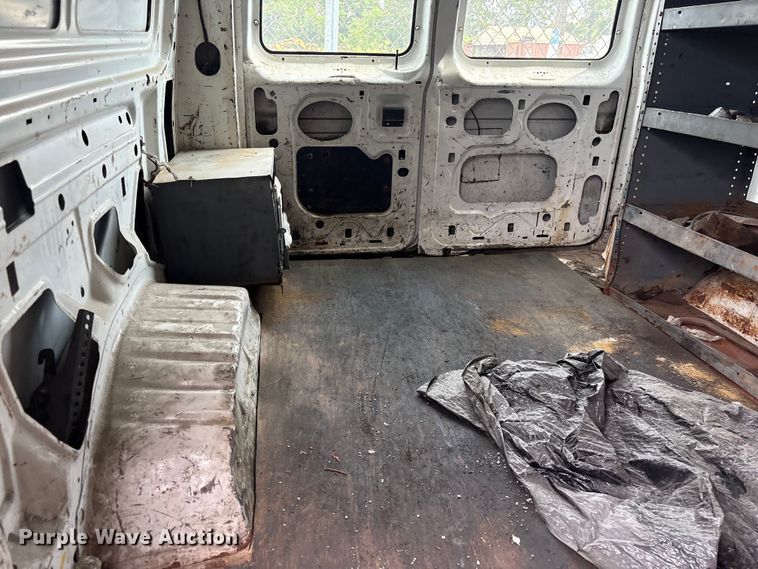 image for item EF1260 2003 Ford E350 van
