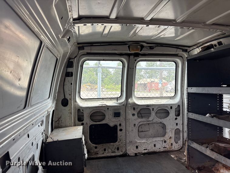 image for item EF1260 2003 Ford E350 van
