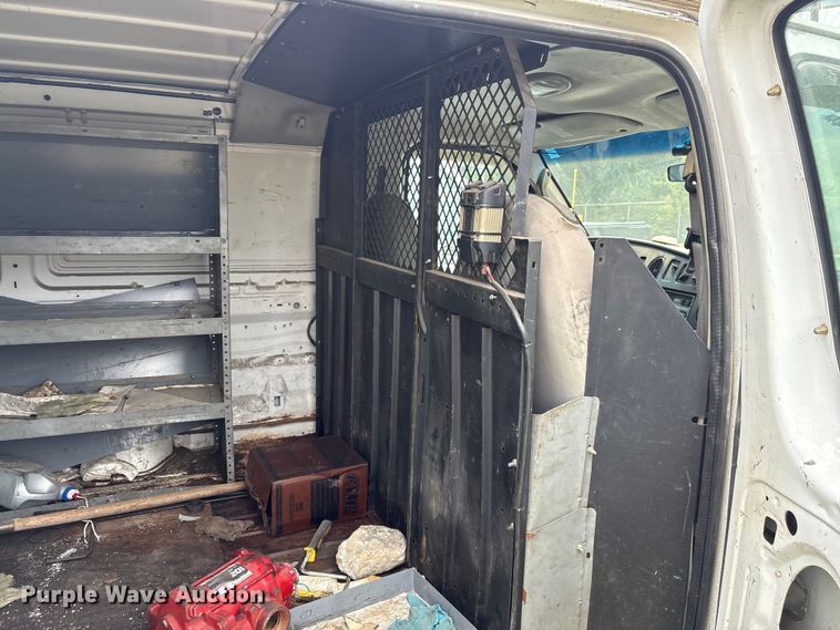 image for item EF1260 2003 Ford E350 van