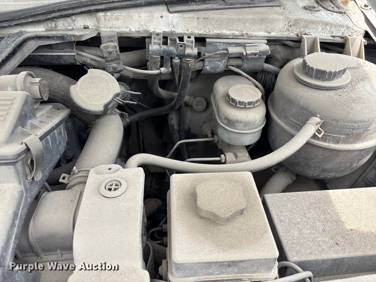 image for item EF1260 2003 Ford E350 van