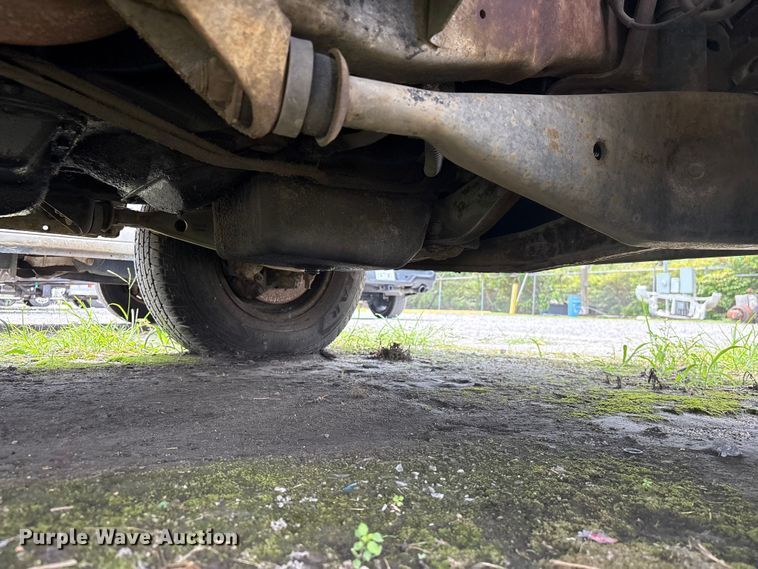 image for item EF1260 2003 Ford E350 van