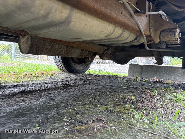 image for item EF1260 2003 Ford E350 van