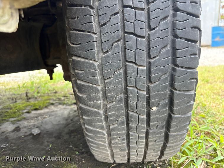image for item EF1260 2003 Ford E350 van