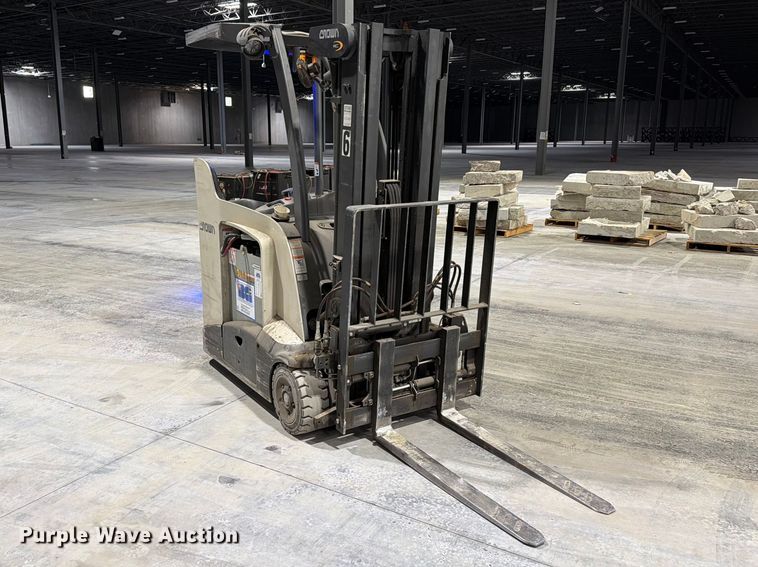 image for item EF1330 2019 Crown RC5545-40 forklift