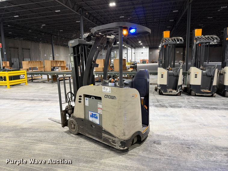 image for item EF1330 2019 Crown RC5545-40 forklift