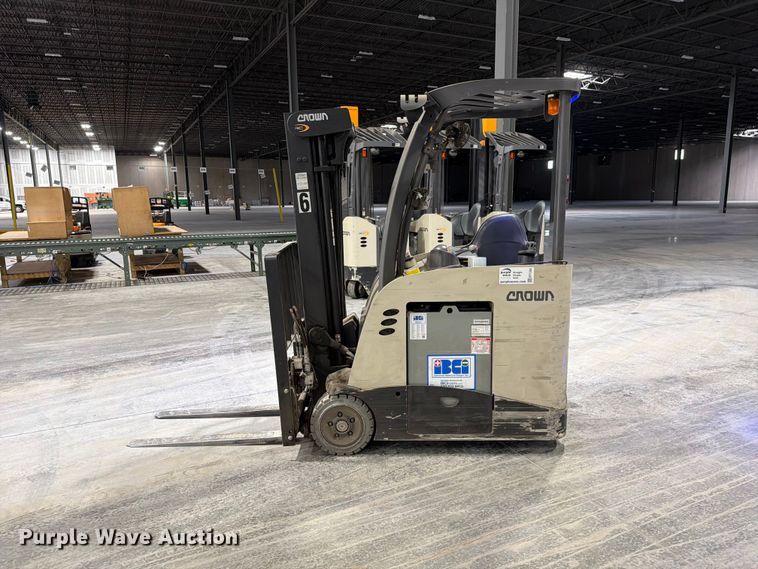 image for item EF1330 2019 Crown RC5545-40 forklift