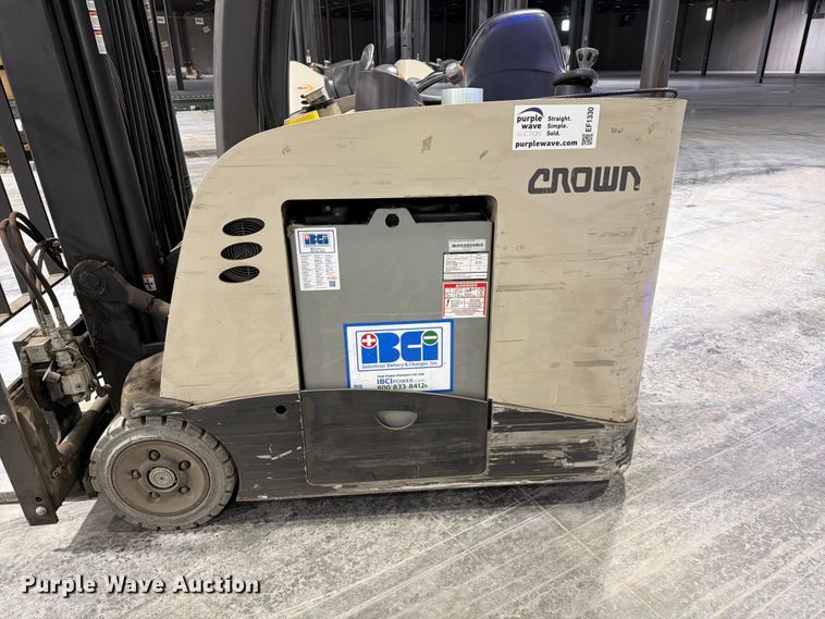 image for item EF1330 2019 Crown RC5545-40 forklift
