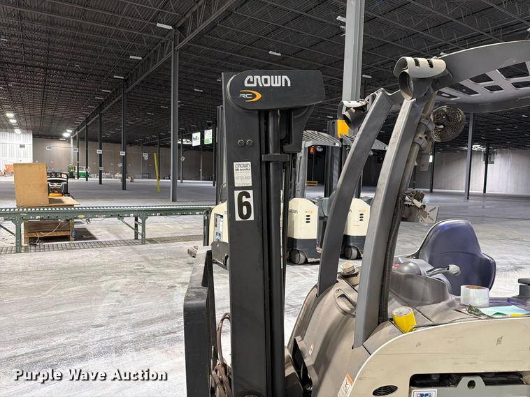 image for item EF1330 2019 Crown RC5545-40 forklift