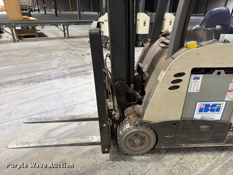 image for item EF1330 2019 Crown RC5545-40 forklift