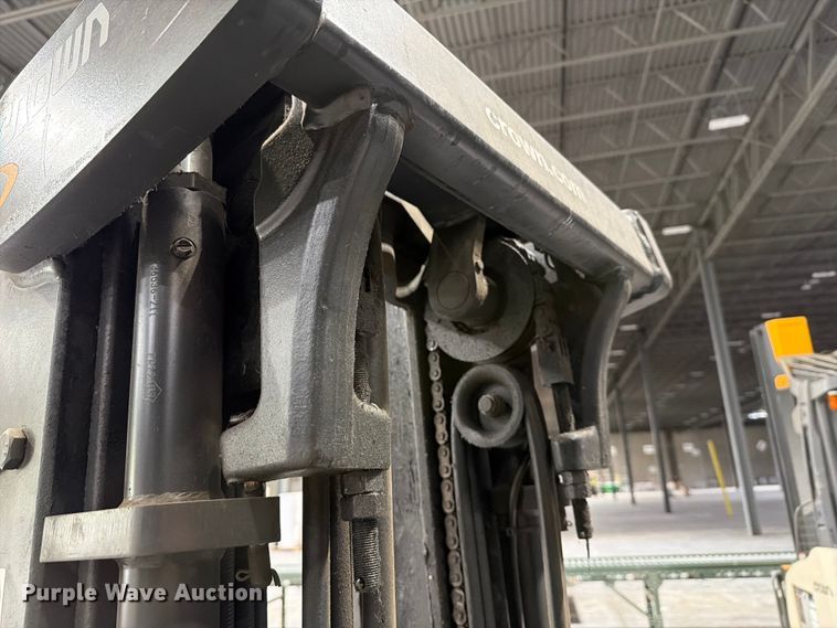 image for item EF1330 2019 Crown RC5545-40 forklift
