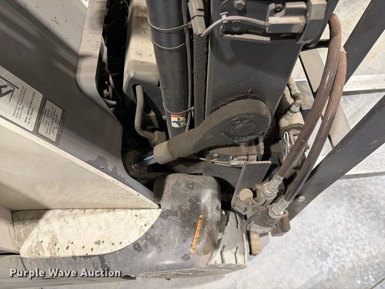 image for item EF1330 2019 Crown RC5545-40 forklift