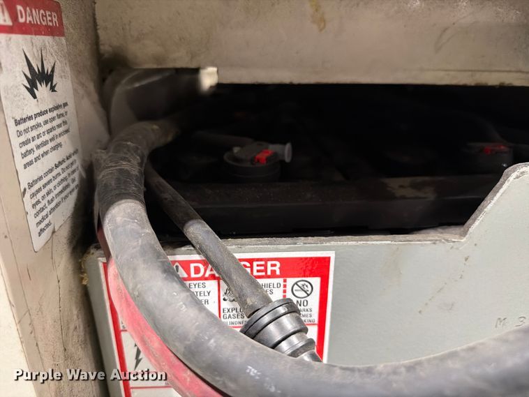 image for item EF1330 2019 Crown RC5545-40 forklift