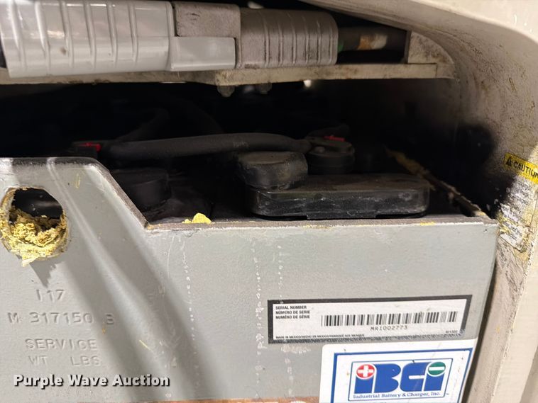 image for item EF1330 2019 Crown RC5545-40 forklift