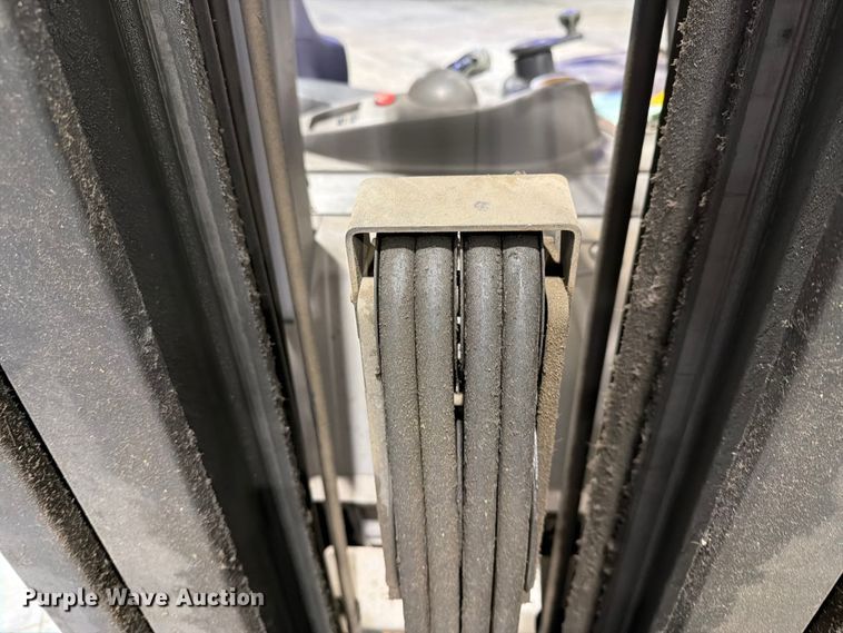 image for item EF1330 2019 Crown RC5545-40 forklift