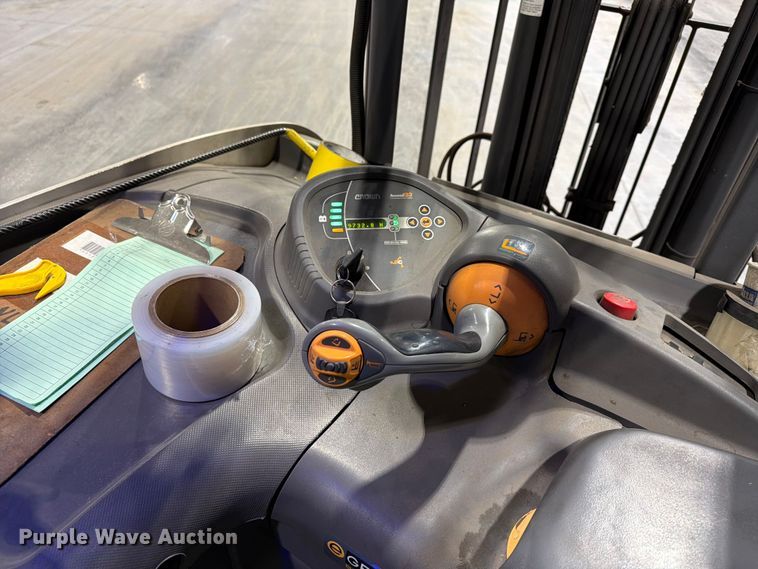 image for item EF1330 2019 Crown RC5545-40 forklift