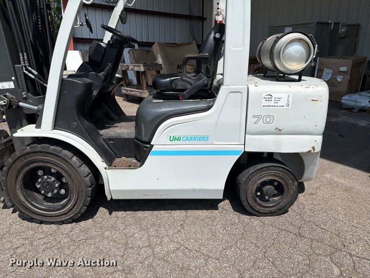 image for item EF1332 2018 UniCarriers PF70 forklift