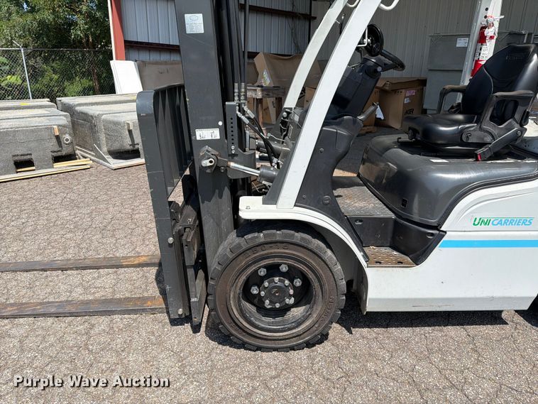 image for item EF1332 2018 UniCarriers PF70 forklift