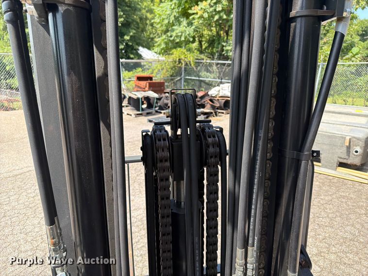 image for item EF1332 2018 UniCarriers PF70 forklift