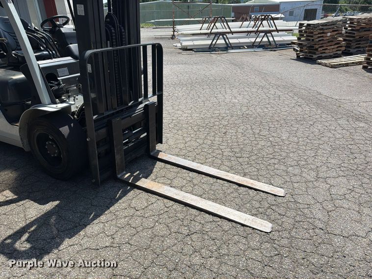 image for item EF1332 2018 UniCarriers PF70 forklift