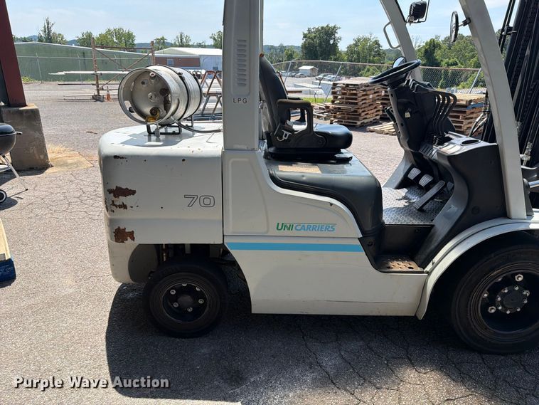 image for item EF1332 2018 UniCarriers PF70 forklift