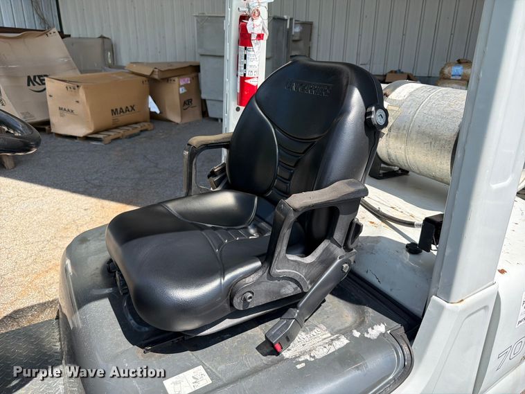 image for item EF1332 2018 UniCarriers PF70 forklift