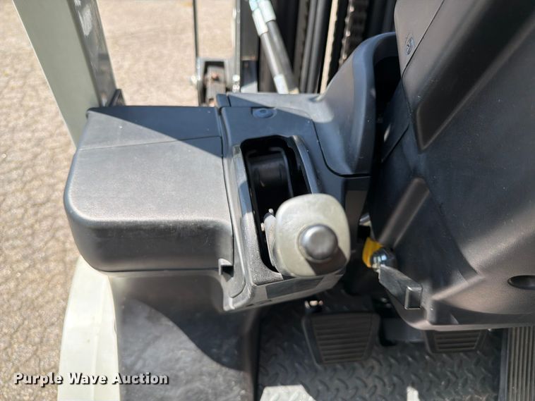image for item EF1332 2018 UniCarriers PF70 forklift