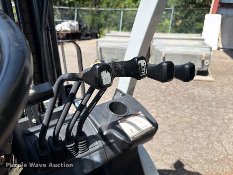 image for item EF1332 2018 UniCarriers PF70 forklift