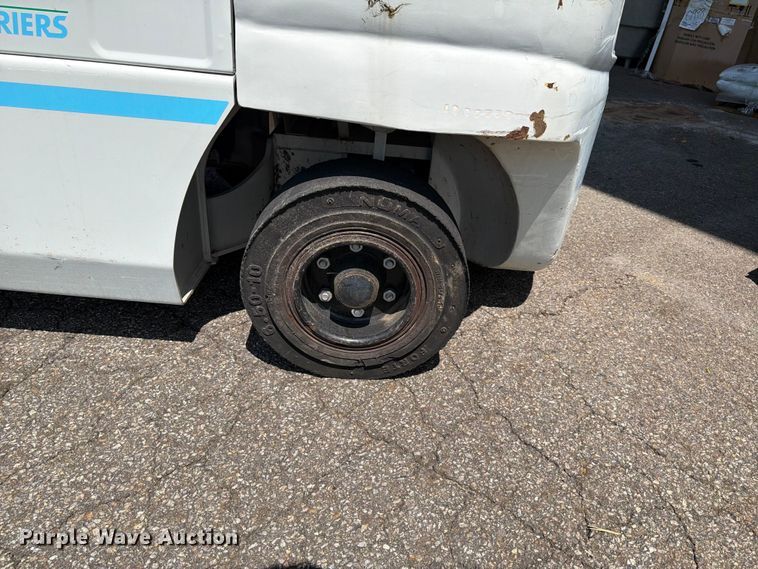image for item EF1332 2018 UniCarriers PF70 forklift
