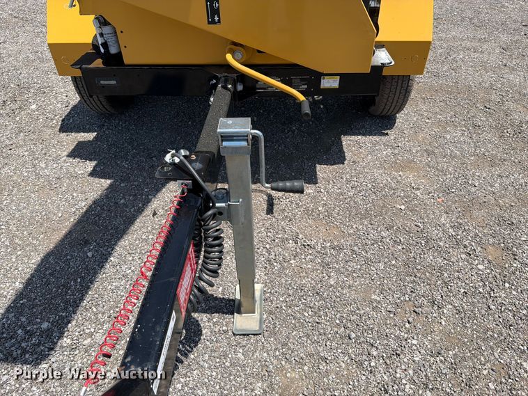 image for item EG9300 2022 Vermeer BC900XL wood chipper