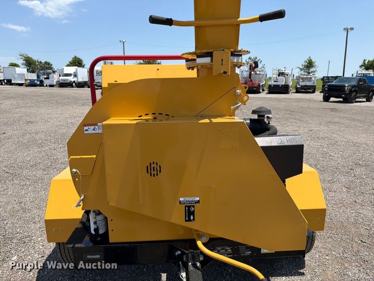 image for item EG9300 2022 Vermeer BC900XL wood chipper
