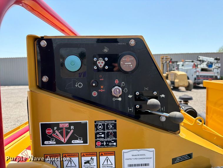 image for item EG9300 2022 Vermeer BC900XL wood chipper