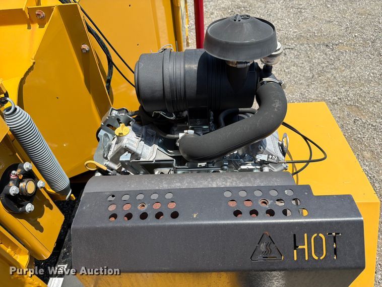 image for item EG9300 2022 Vermeer BC900XL wood chipper
