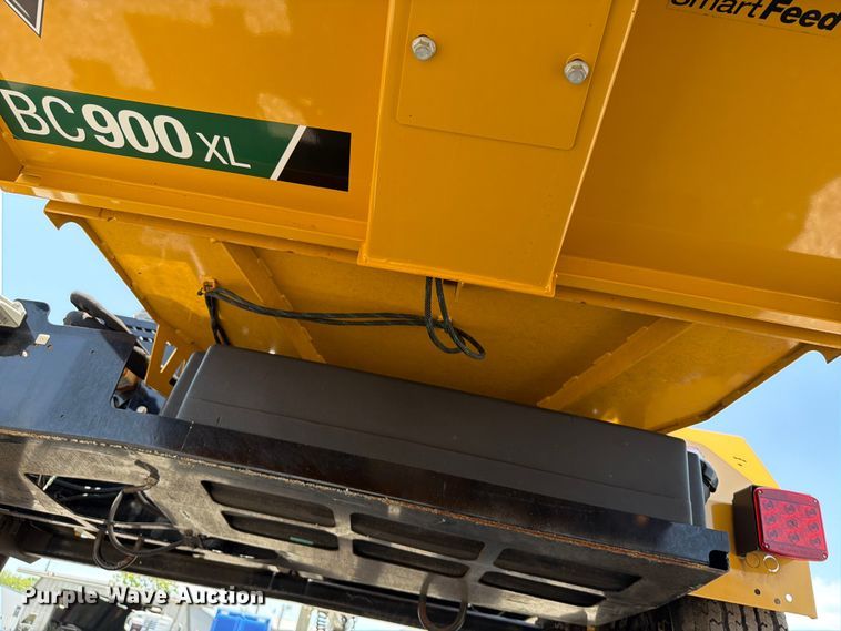 image for item EG9300 2022 Vermeer BC900XL wood chipper