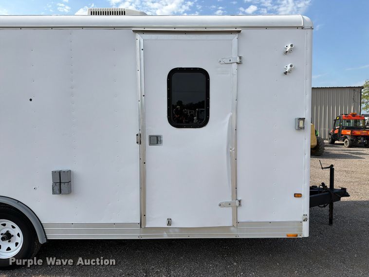 image for item EG9336 2005 Wells Cargo EW2022W enclosed cargo trailer