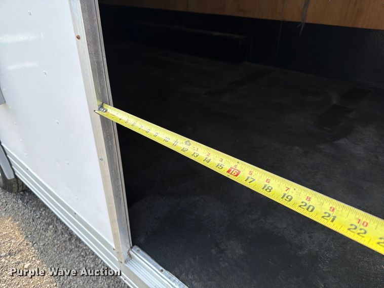 image for item EG9336 2005 Wells Cargo EW2022W enclosed cargo trailer