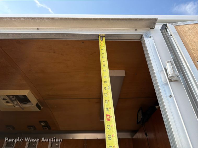 image for item EG9336 2005 Wells Cargo EW2022W enclosed cargo trailer