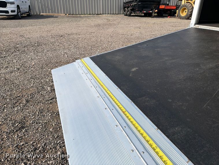 image for item EG9336 2005 Wells Cargo EW2022W enclosed cargo trailer
