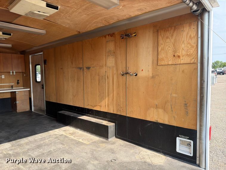 image for item EG9336 2005 Wells Cargo EW2022W enclosed cargo trailer